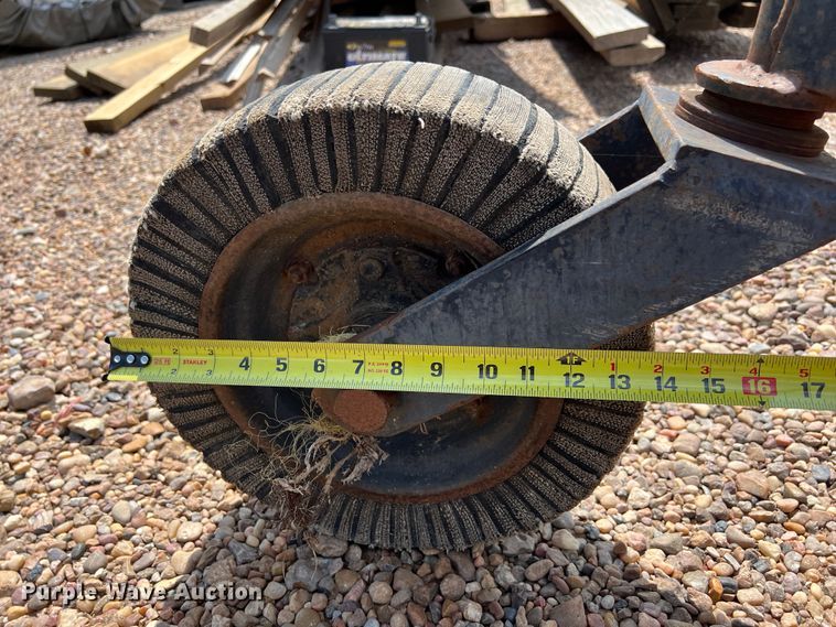 image for item LU9887 Rotary mower