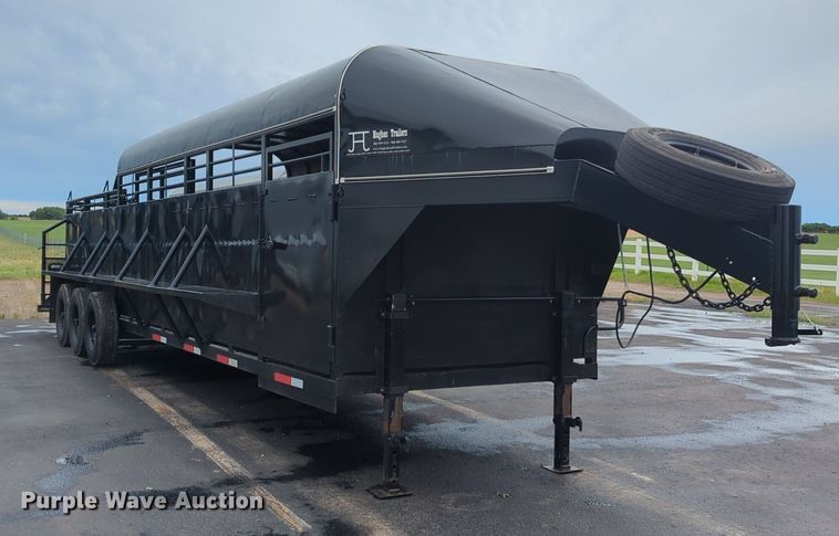image for item NG9866 2007 Hughes livestock trailer