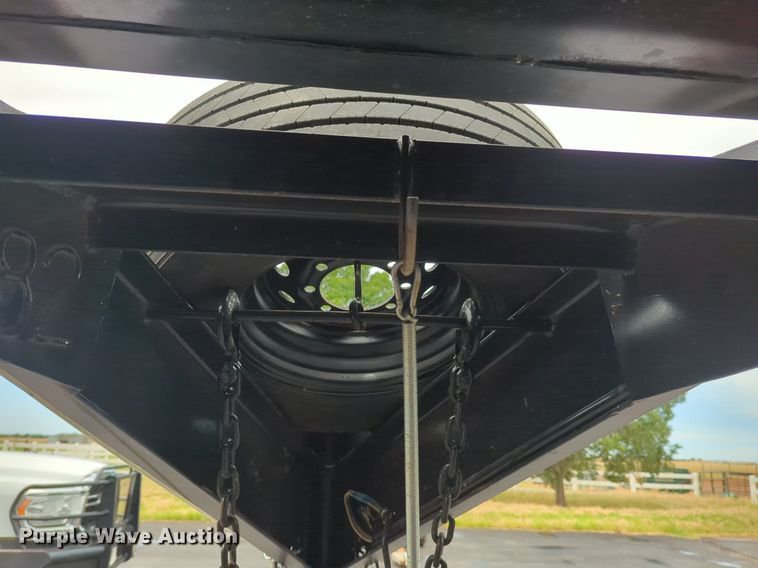 image for item NG9866 2007 Hughes livestock trailer