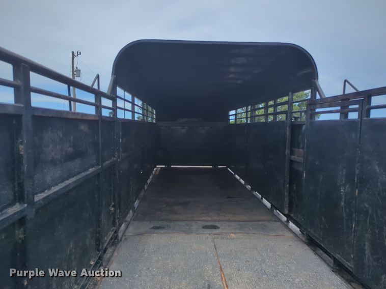 image for item NG9866 2007 Hughes livestock trailer
