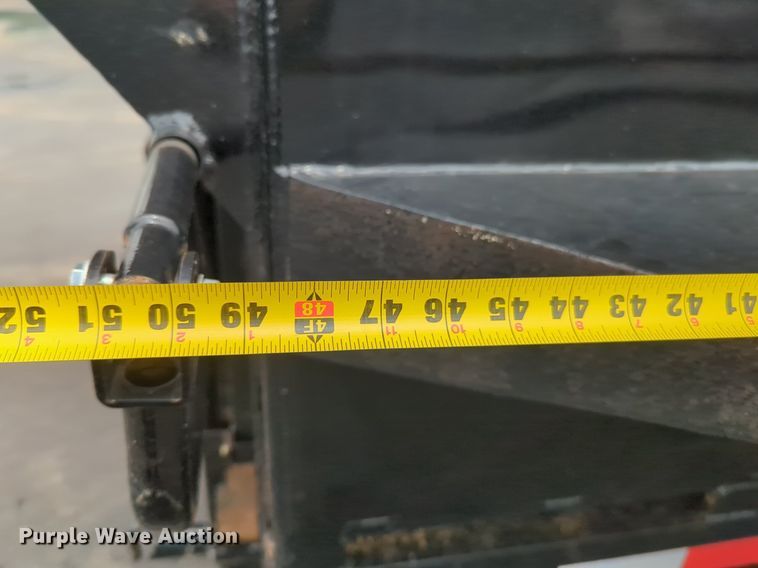 image for item NG9866 2007 Hughes livestock trailer