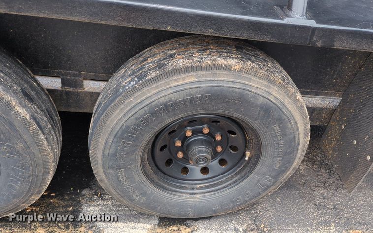 image for item NG9866 2007 Hughes livestock trailer