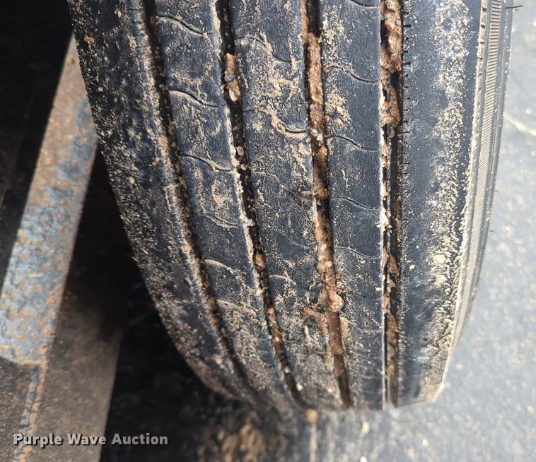 image for item NG9866 2007 Hughes livestock trailer