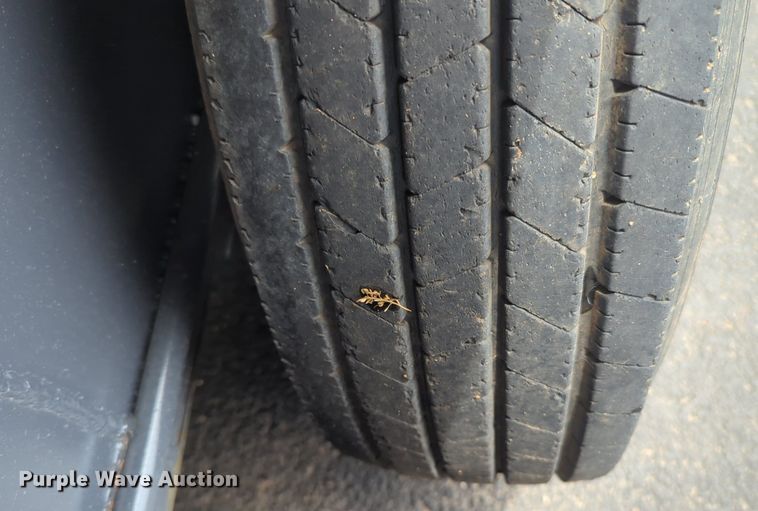 image for item NG9868 2010 Circle W livestock trailer