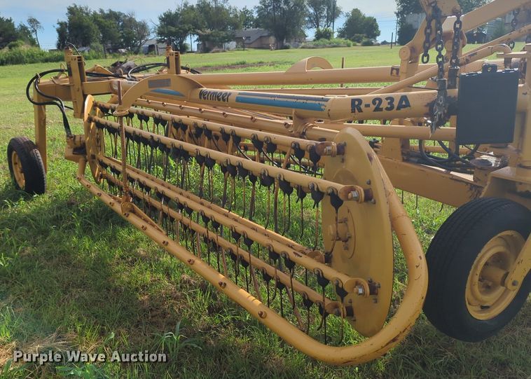 image for item NG9881 Vermeer R23A hay rake
