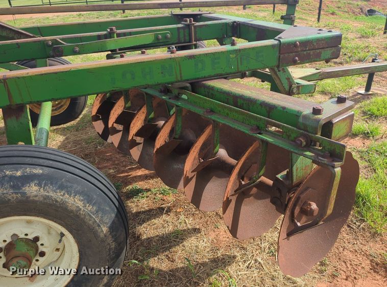 image for item NG9884 John Deere H4D0A double off-set disk