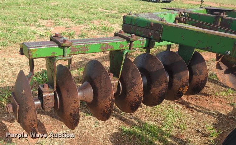 image for item NG9884 John Deere H4D0A double off-set disk