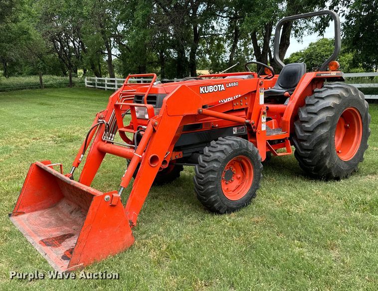 image for item NL9853 Kubota L4200 GST MFWD tractor