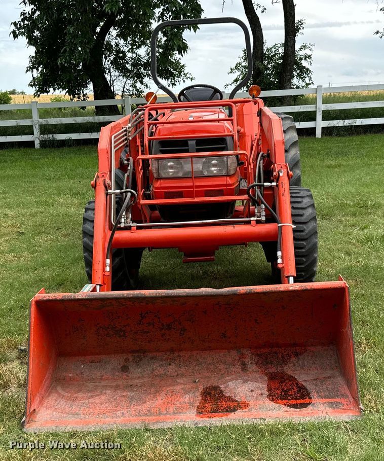image for item NL9853 Kubota L4200 GST MFWD tractor
