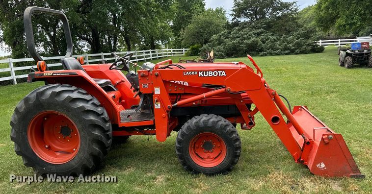 image for item NL9853 Kubota L4200 GST MFWD tractor