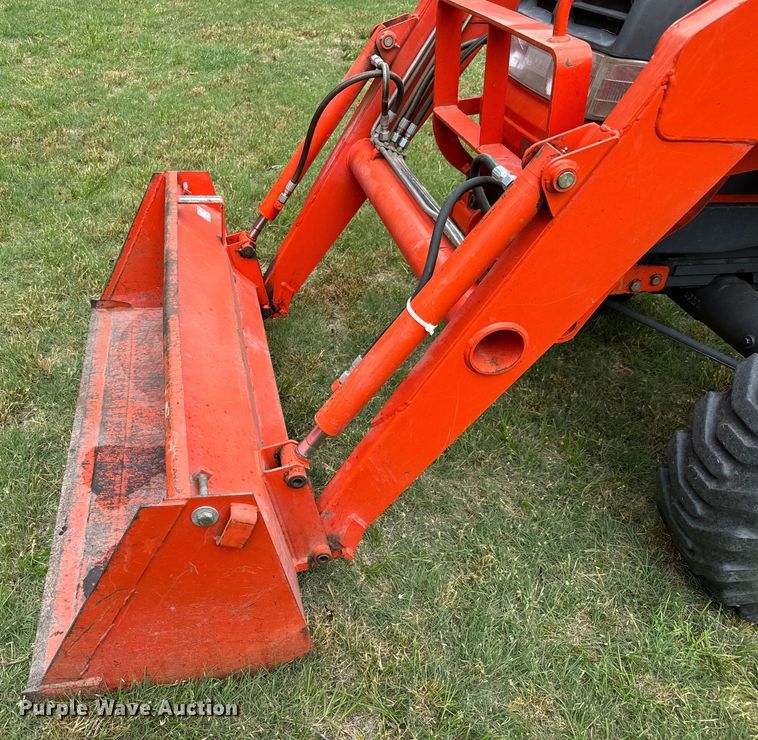image for item NL9853 Kubota L4200 GST MFWD tractor