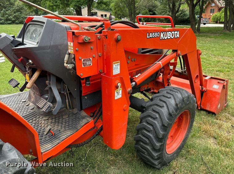 image for item NL9853 Kubota L4200 GST MFWD tractor