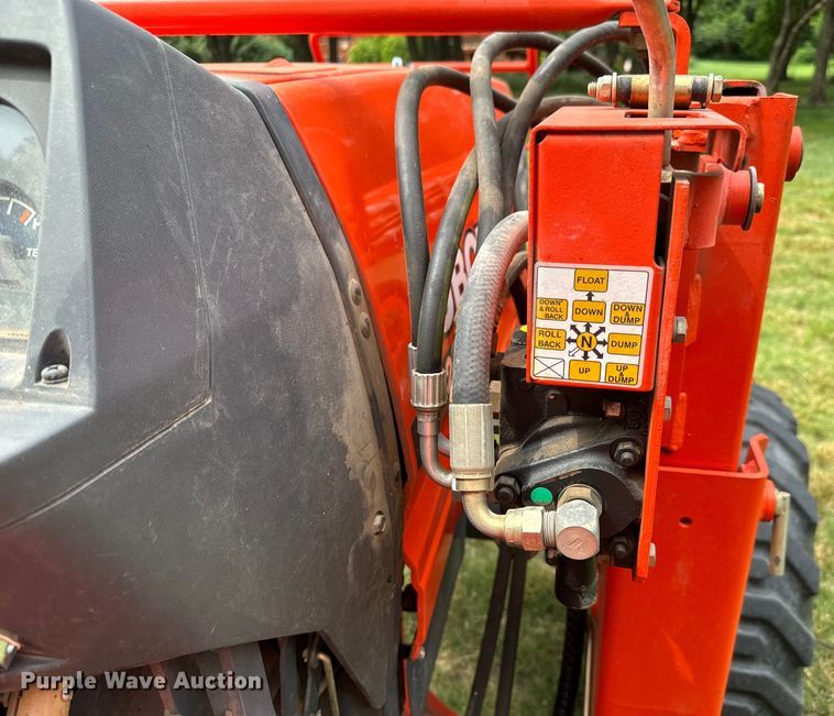 image for item NL9853 Kubota L4200 GST MFWD tractor