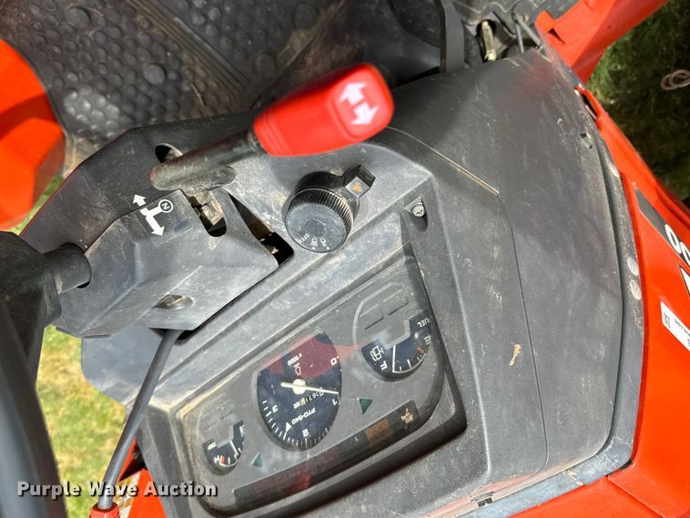 image for item NL9853 Kubota L4200 GST MFWD tractor