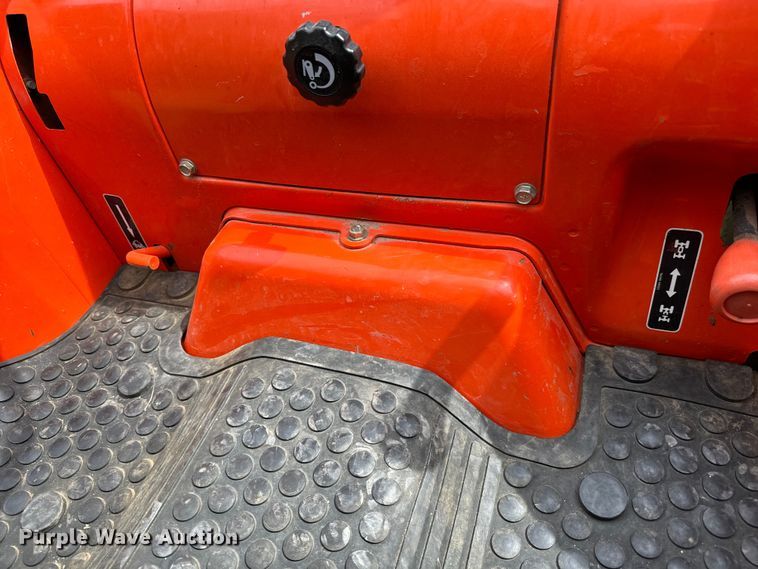 image for item NL9853 Kubota L4200 GST MFWD tractor