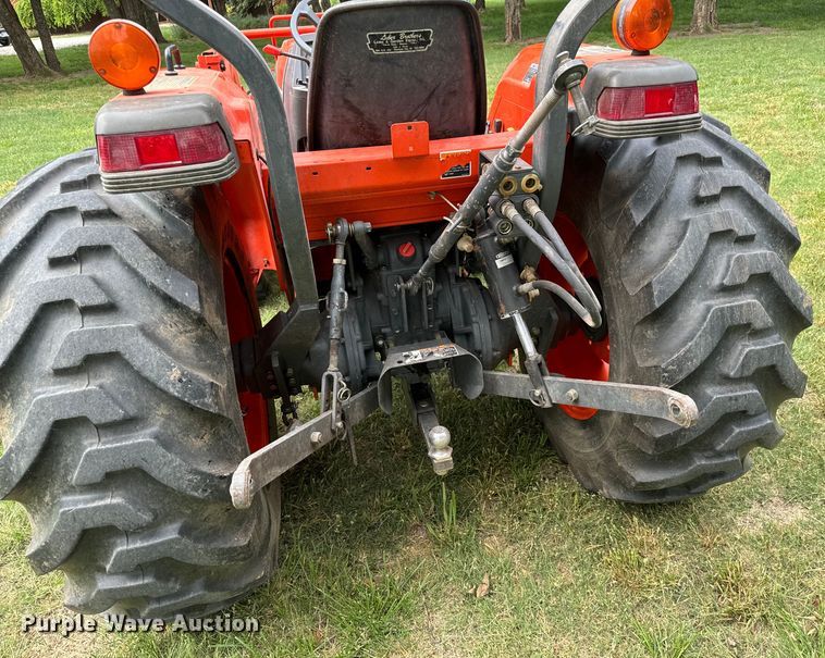 image for item NL9853 Kubota L4200 GST MFWD tractor
