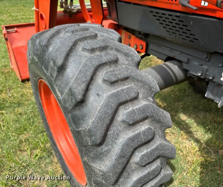 image for item NL9853 Kubota L4200 GST MFWD tractor