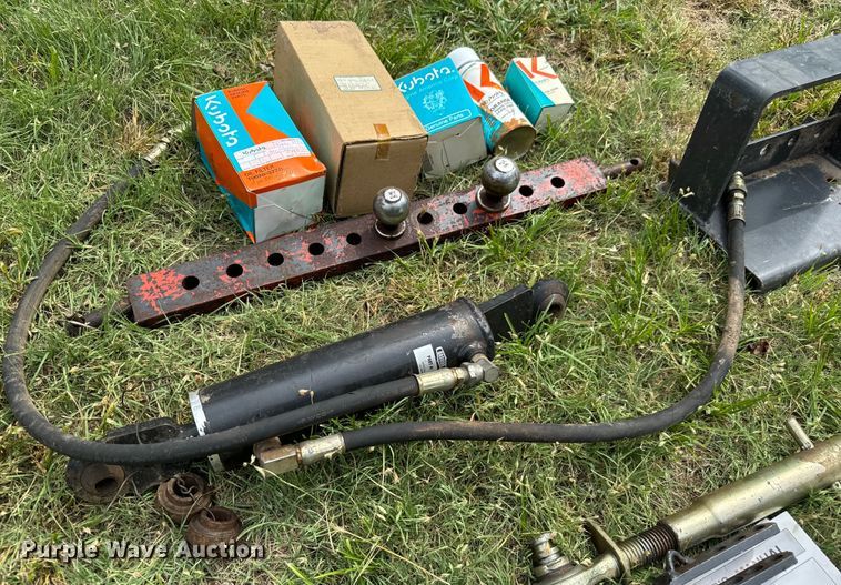 image for item NL9853 Kubota L4200 GST MFWD tractor