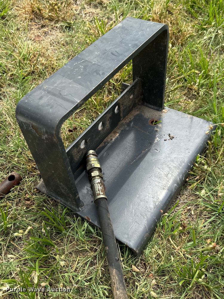 image for item NL9853 Kubota L4200 GST MFWD tractor