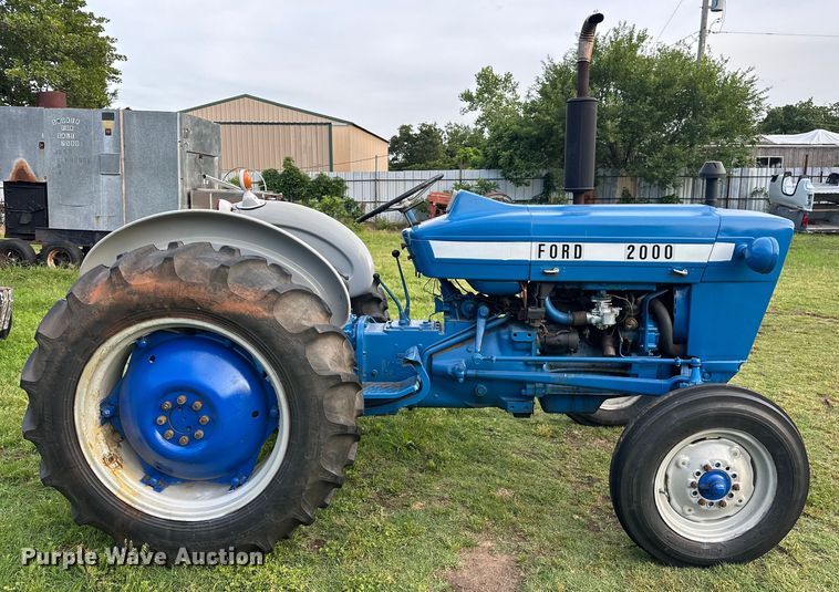 image for item NR9962 1971 Ford  2000 tractor