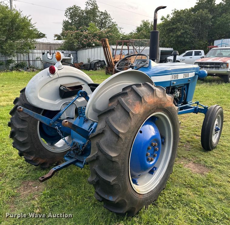 image for item NR9962 1971 Ford  2000 tractor