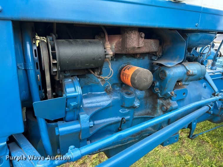 image for item NR9962 1971 Ford  2000 tractor