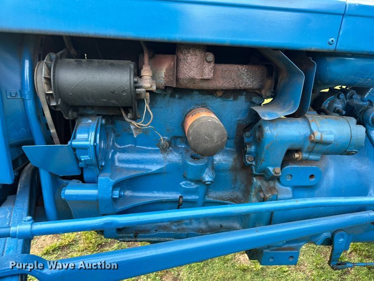 image for item NR9962 1971 Ford  2000 tractor