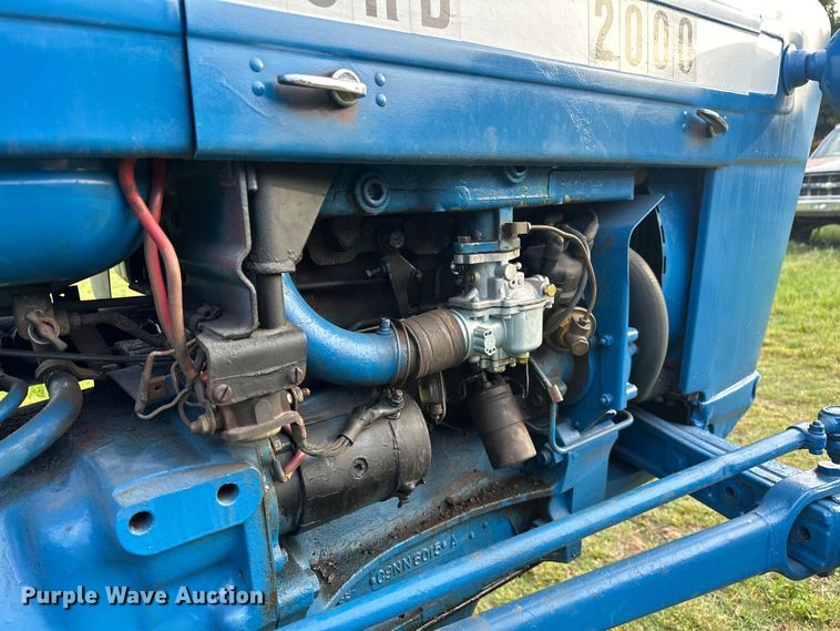image for item NR9962 1971 Ford  2000 tractor