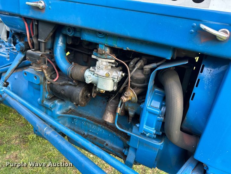 image for item NR9962 1971 Ford  2000 tractor
