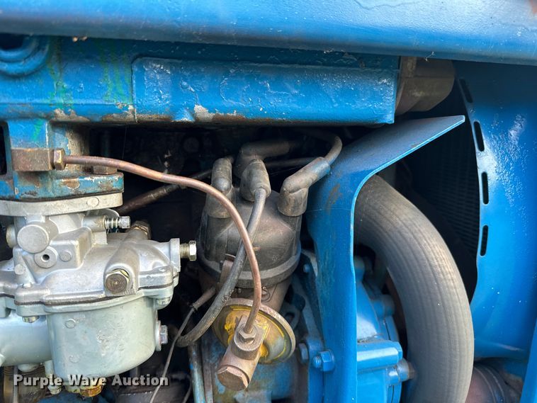 image for item NR9962 1971 Ford  2000 tractor