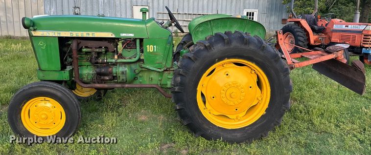 image for item NR9963 1965 John Deere 1010 tractor