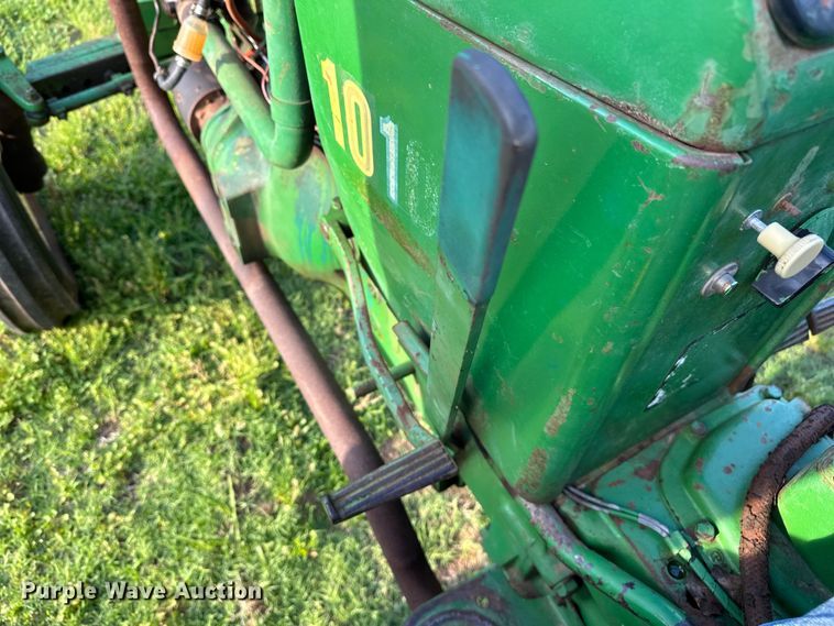 image for item NR9963 1965 John Deere 1010 tractor