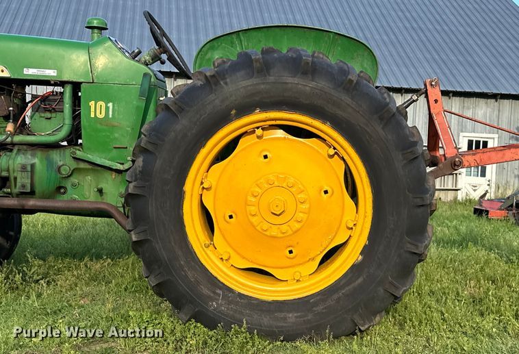 image for item NR9963 1965 John Deere 1010 tractor