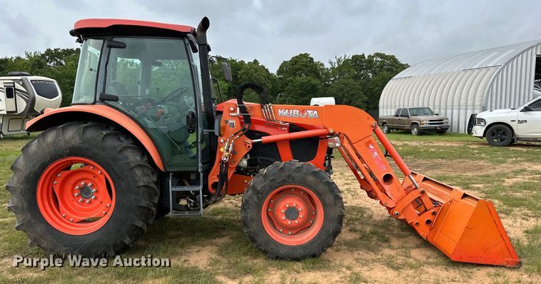 image for item NR9964 2017 Kubota  M5-091 MFWD tractor
