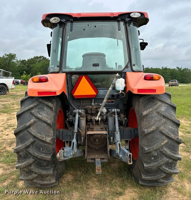 image for item NR9964 2017 Kubota  M5-091 MFWD tractor