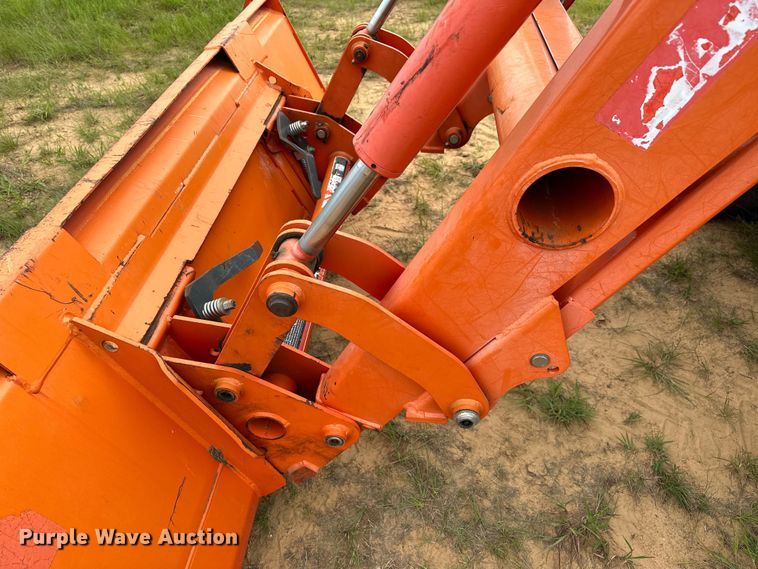 image for item NR9964 2017 Kubota  M5-091 MFWD tractor