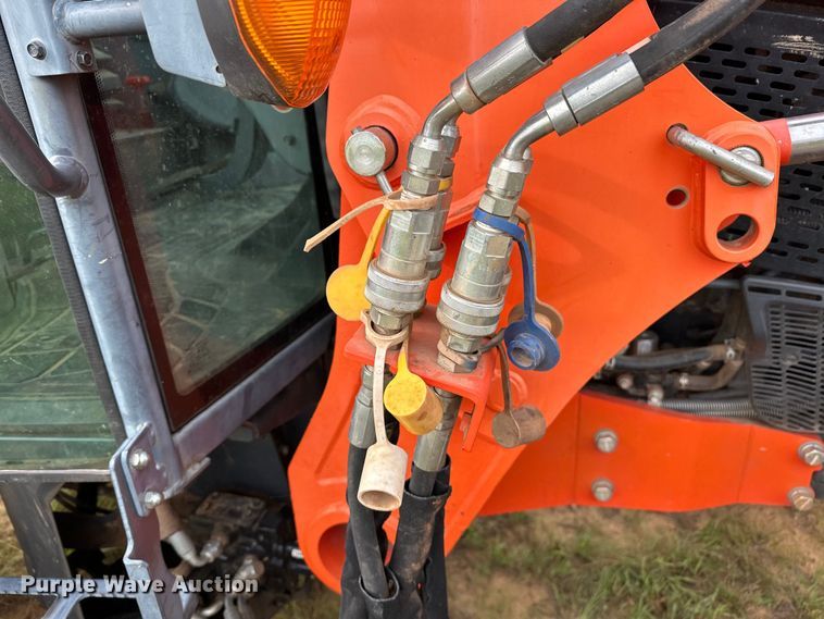 image for item NR9964 2017 Kubota  M5-091 MFWD tractor