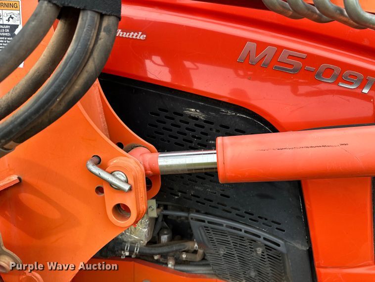 image for item NR9964 2017 Kubota  M5-091 MFWD tractor