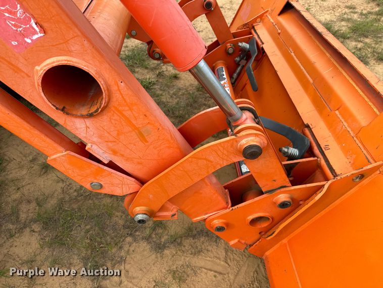 image for item NR9964 2017 Kubota  M5-091 MFWD tractor