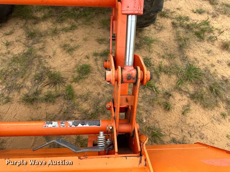 image for item NR9964 2017 Kubota  M5-091 MFWD tractor