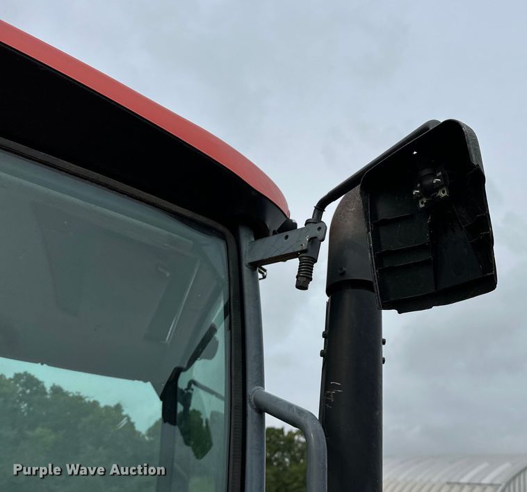 image for item NR9964 2017 Kubota  M5-091 MFWD tractor