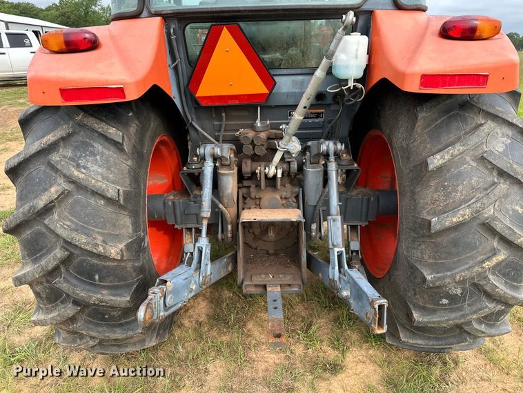 image for item NR9964 2017 Kubota  M5-091 MFWD tractor