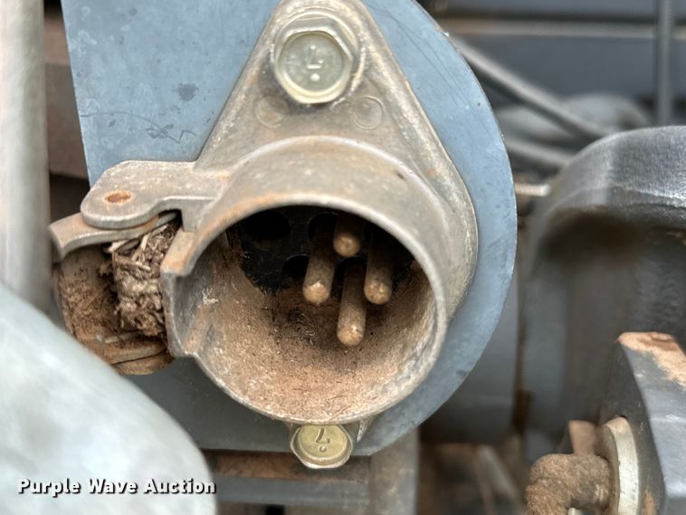 image for item NR9964 2017 Kubota  M5-091 MFWD tractor