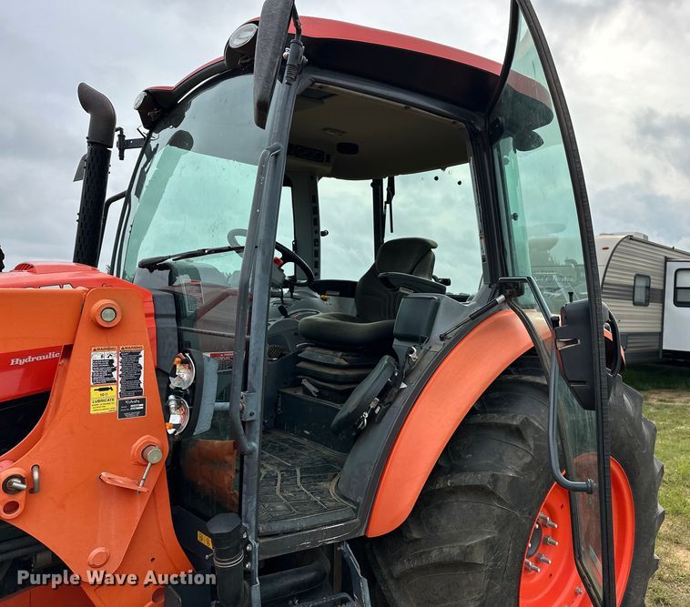 image for item NR9964 2017 Kubota  M5-091 MFWD tractor