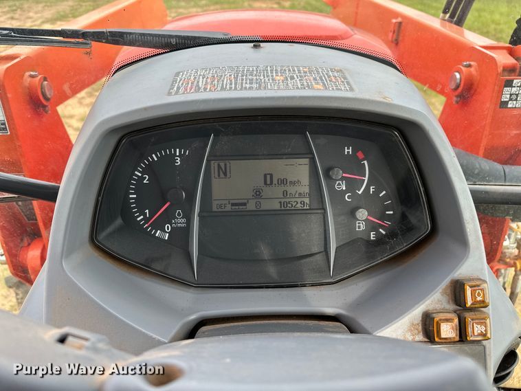 image for item NR9964 2017 Kubota  M5-091 MFWD tractor