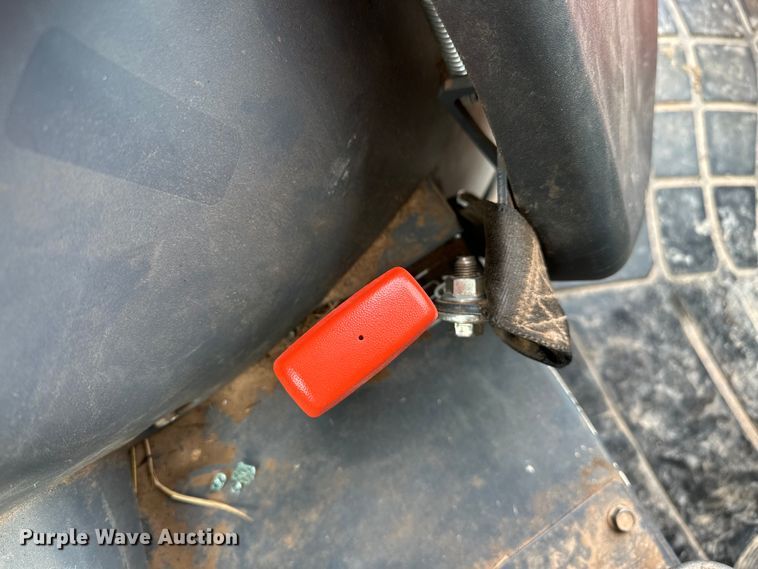 image for item NR9964 2017 Kubota  M5-091 MFWD tractor