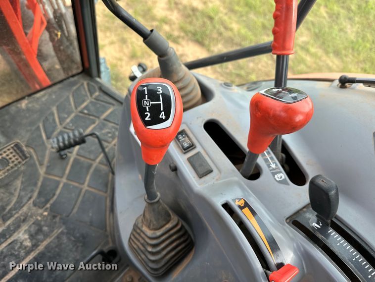 image for item NR9964 2017 Kubota  M5-091 MFWD tractor