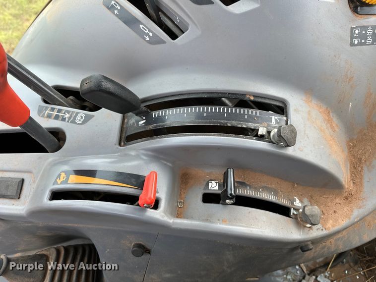 image for item NR9964 2017 Kubota  M5-091 MFWD tractor