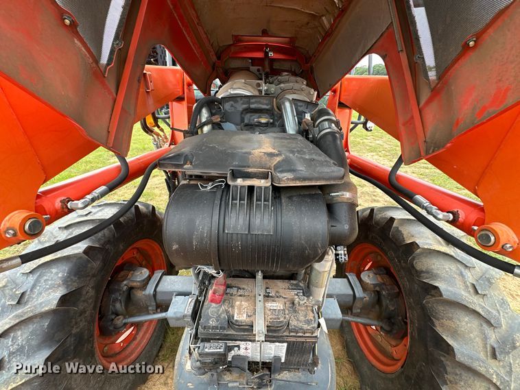 image for item NR9964 2017 Kubota  M5-091 MFWD tractor
