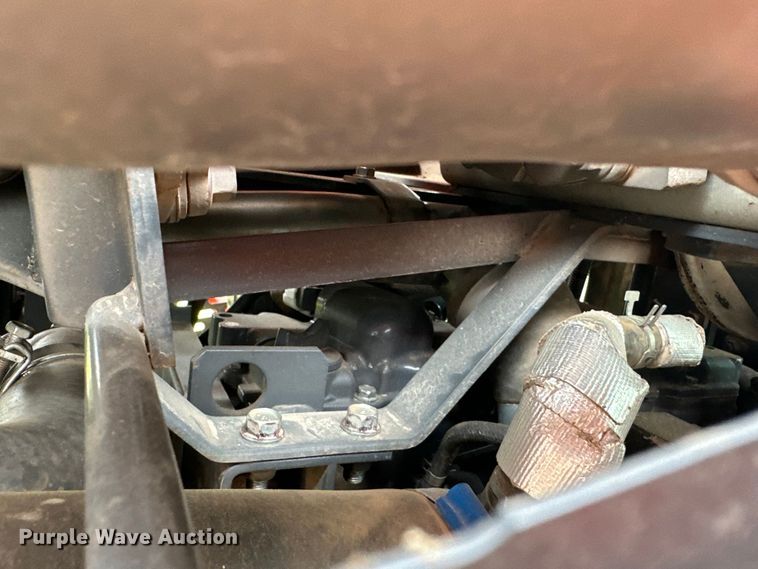 image for item NR9964 2017 Kubota  M5-091 MFWD tractor